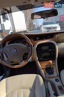 Седан Jaguar X-Type 2001 в 