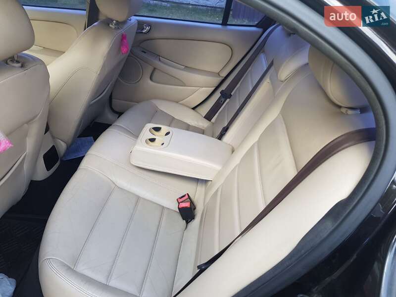 Седан Jaguar X-Type 2002 в Львове