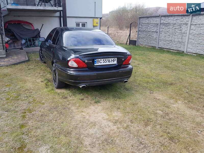 Седан Jaguar X-Type 2002 в Львове