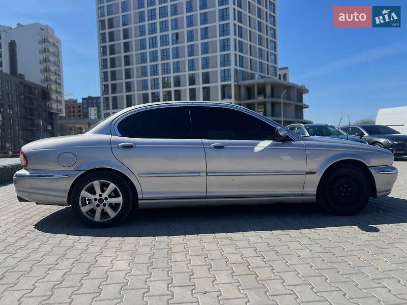 Седан Jaguar X-Type 2001 в Львове