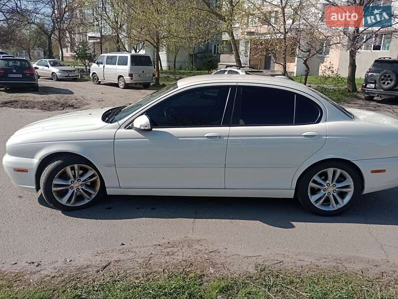 Седан Jaguar X-Type 2008 в Ахтырке