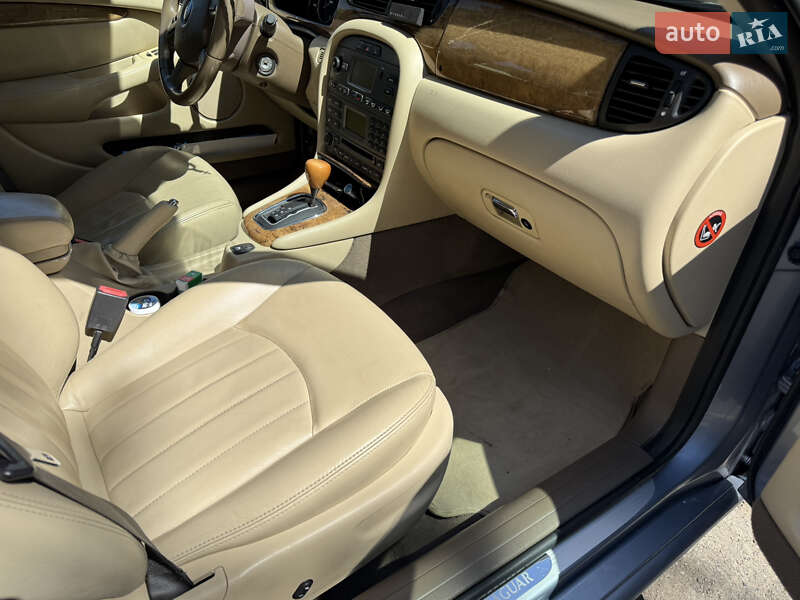 Седан Jaguar X-Type 2007 в Івано-Франківську