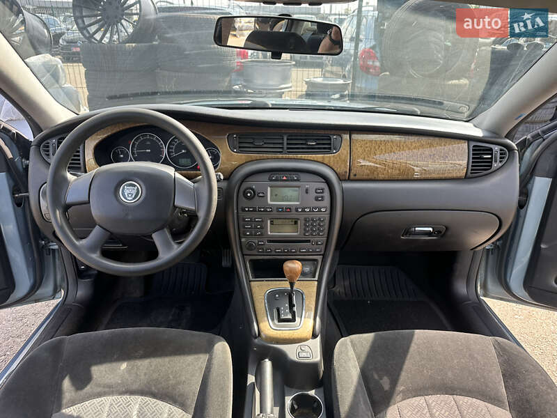 Седан Jaguar X-Type 2004 в Киеве