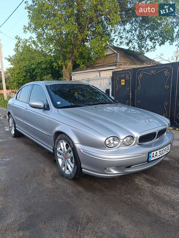 Седан Jaguar X-Type 2004 в Кропивницком