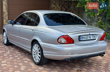 Седан Jaguar X-Type 2001 в 