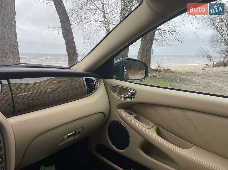 Седан Jaguar X-Type 2009 в Києві