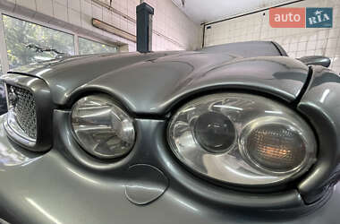 Седан Jaguar X-Type 2002 в 