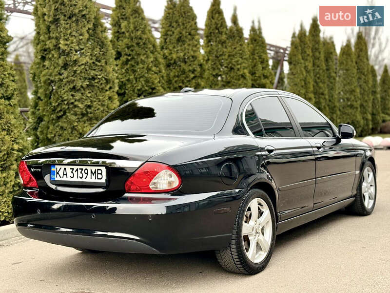 Седан Jaguar X-Type 2008 в Глевахе