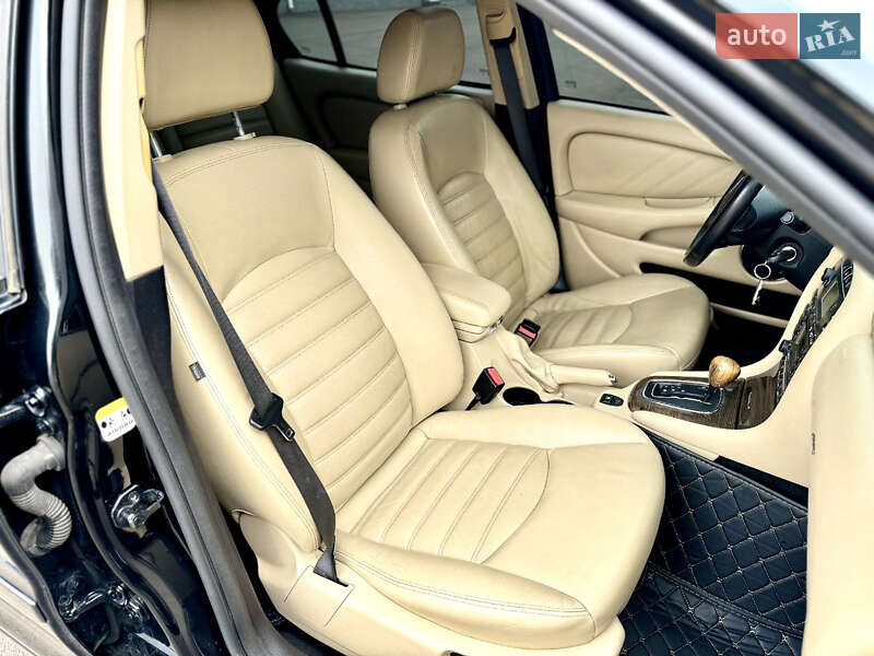 Седан Jaguar X-Type 2008 в Глевахе