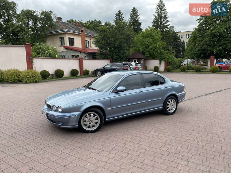 Седан Jaguar X-Type 2004 в Львове