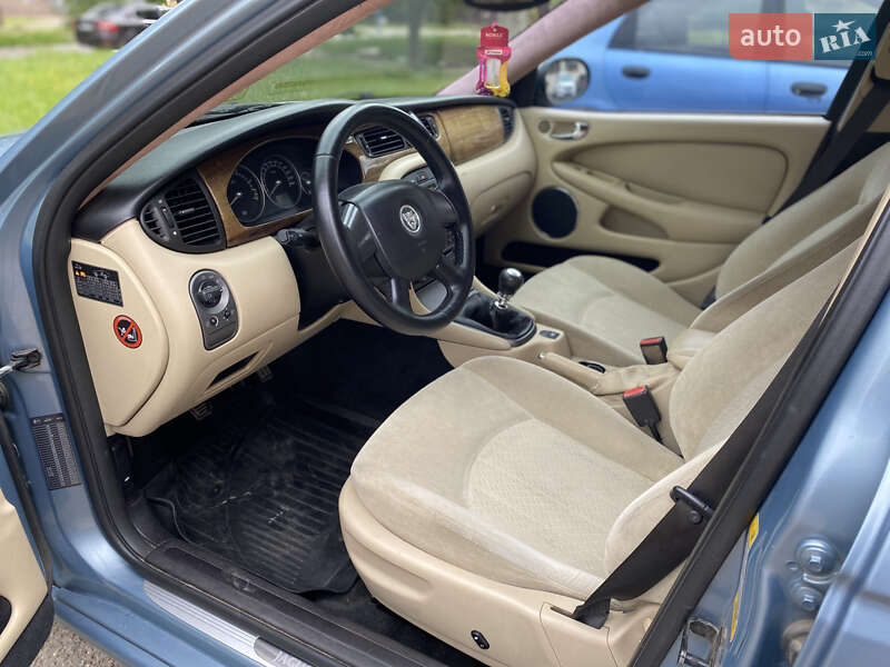 Седан Jaguar X-Type 2004 в Львове
