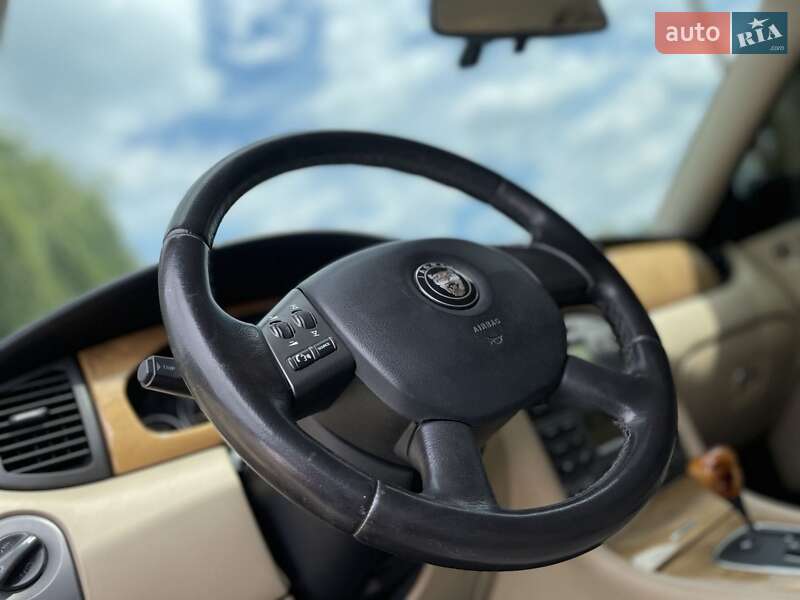 Седан Jaguar X-Type 2006 в Підволочиську