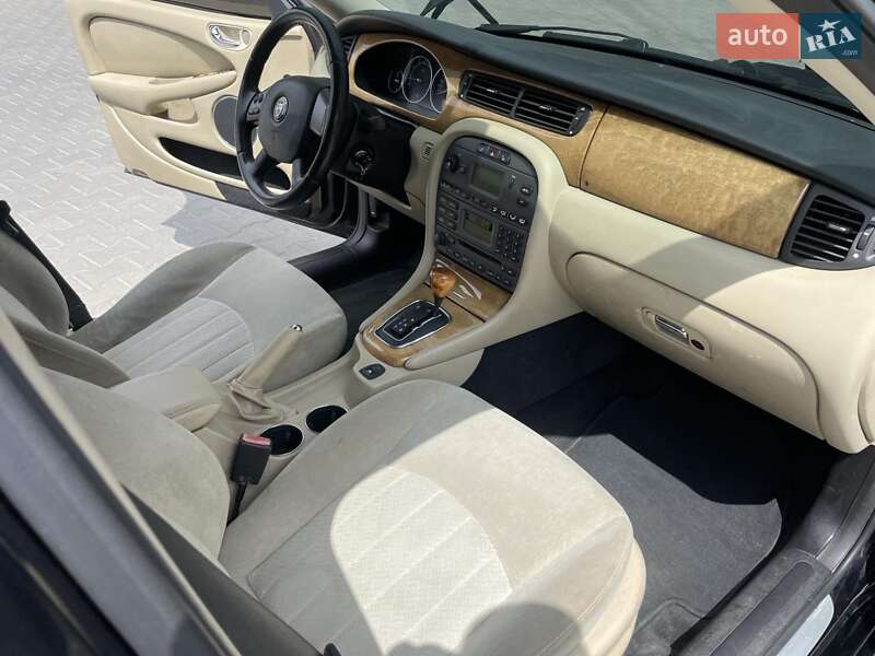 Седан Jaguar X-Type 2006 в Підволочиську