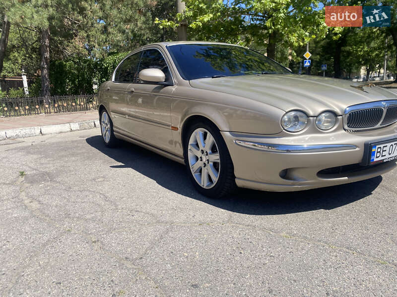 Седан Jaguar X-Type 2001 в Николаеве