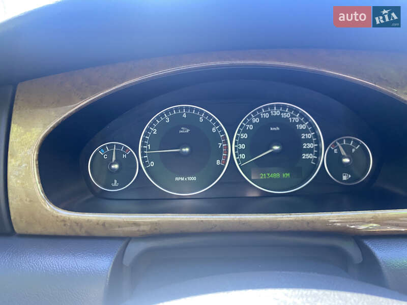 Седан Jaguar X-Type 2001 в Николаеве