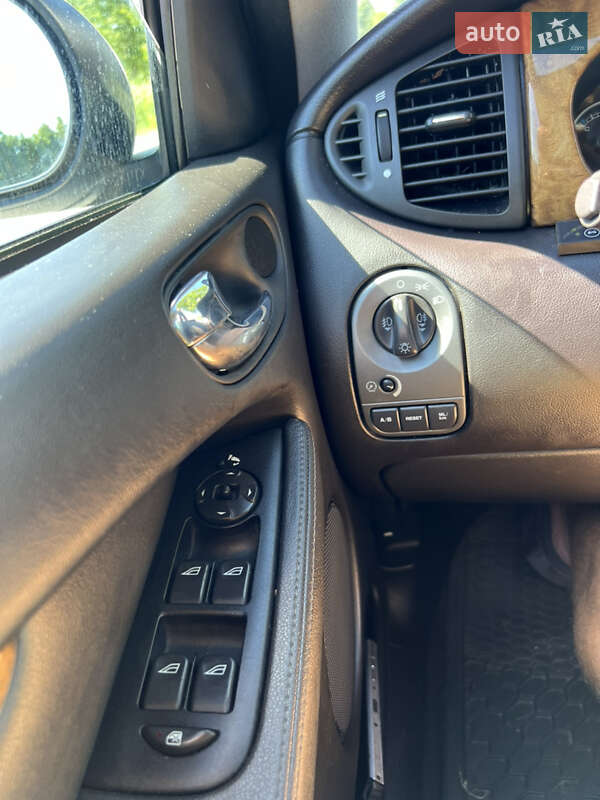 Седан Jaguar X-Type 2007 в Львові