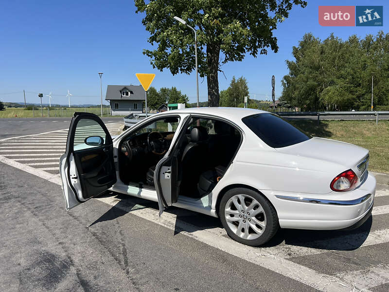 Седан Jaguar X-Type 2007 в Львові