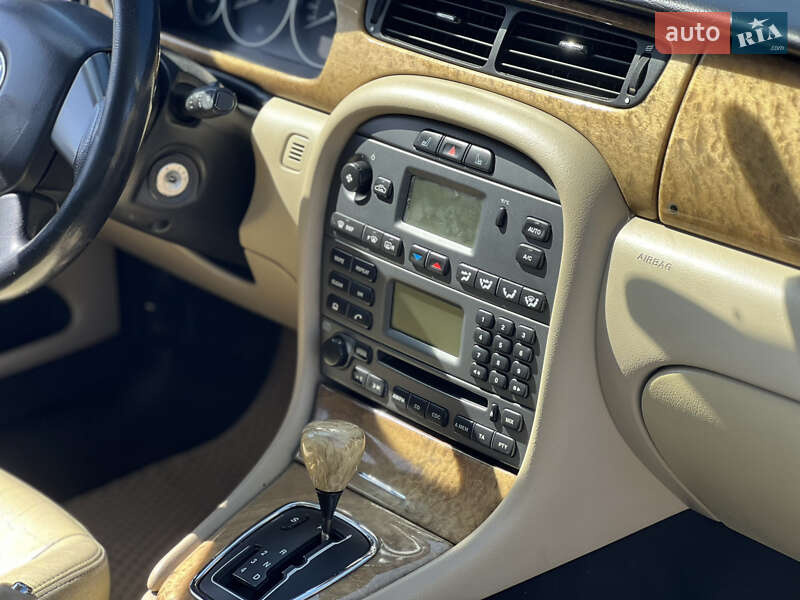 Седан Jaguar X-Type 2006 в Львові