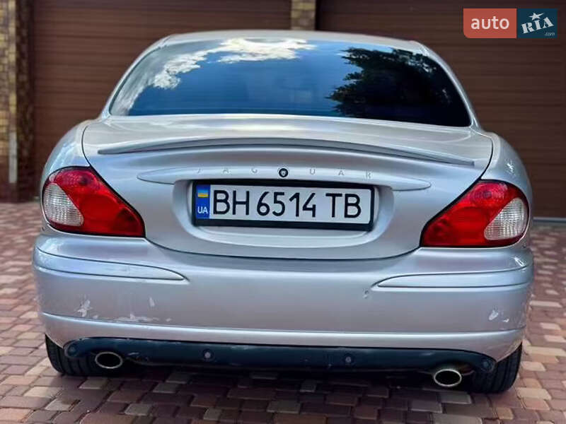 Седан Jaguar X-Type 2001 в Одесі