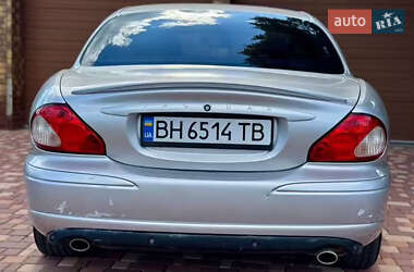 Седан Jaguar X-Type 2001 в 