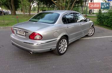 Седан Jaguar X-Type 2001 в 