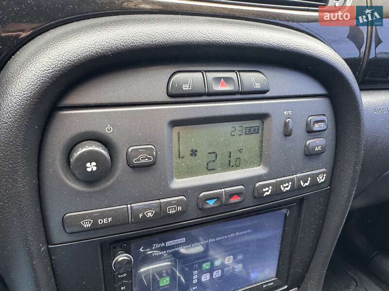 Седан Jaguar X-Type 2004 в Києві