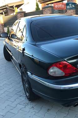 Седан Jaguar X-Type 2001 в 