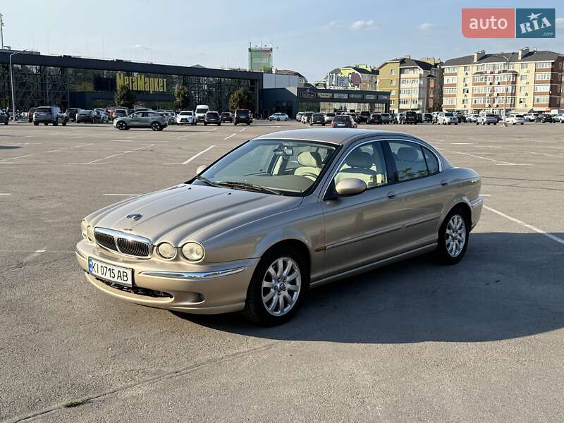 Седан Jaguar X-Type 2002 в Киеве