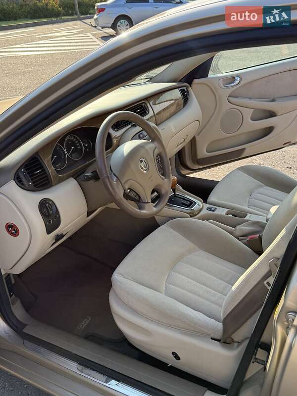 Седан Jaguar X-Type 2002 в Киеве