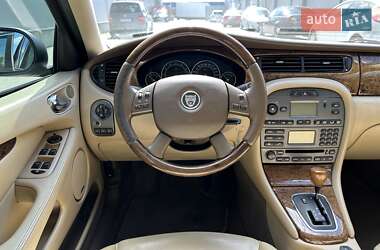 Седан Jaguar X-Type 2006 в 