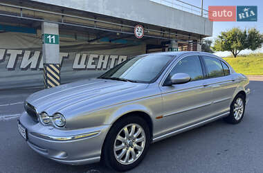 Седан Jaguar X-Type 2001 в 
