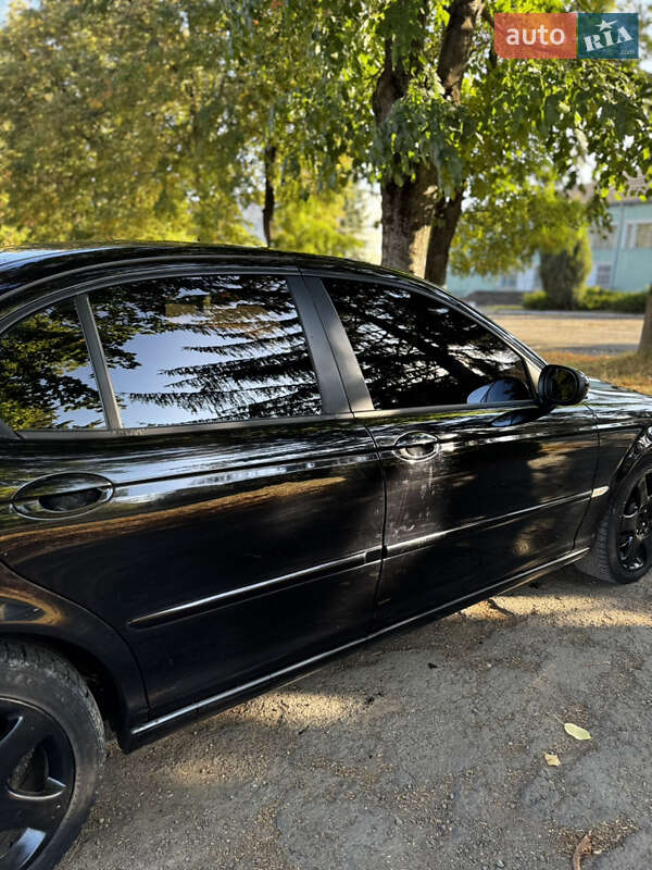 Седан Jaguar X-Type 2006 в Бучачі