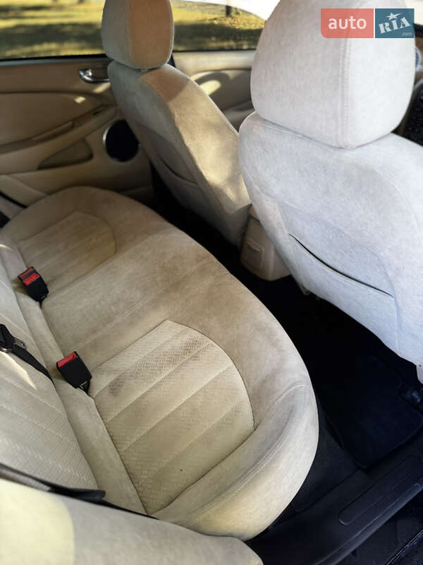 Седан Jaguar X-Type 2006 в Бучачі