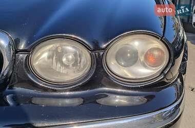 Седан Jaguar X-Type 2001 в 