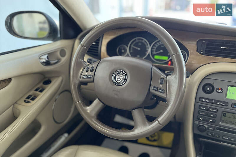 Седан Jaguar X-Type 2007 в Шептицькому