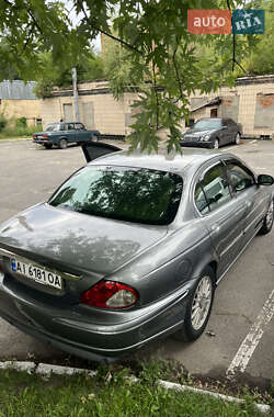 Седан Jaguar X-Type 2004 в 