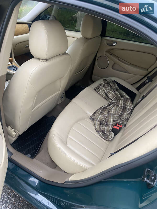 Седан Jaguar X-Type 2003 в Киеве