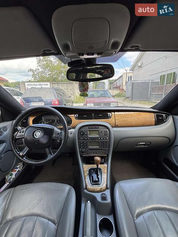 Седан Jaguar X-Type 2005 в Житомирі