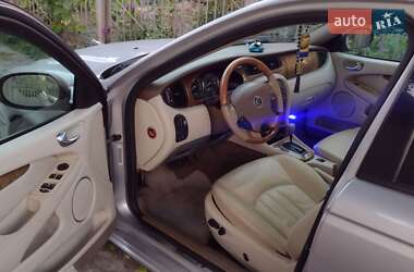 Седан Jaguar X-Type 2002 в 