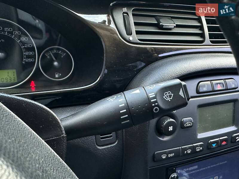 Седан Jaguar X-Type 2004 в Киеве