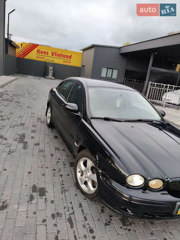 Седан Jaguar X-Type 2005 в Макарові