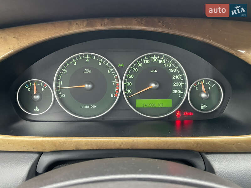 Седан Jaguar X-Type 2001 в Солотвине