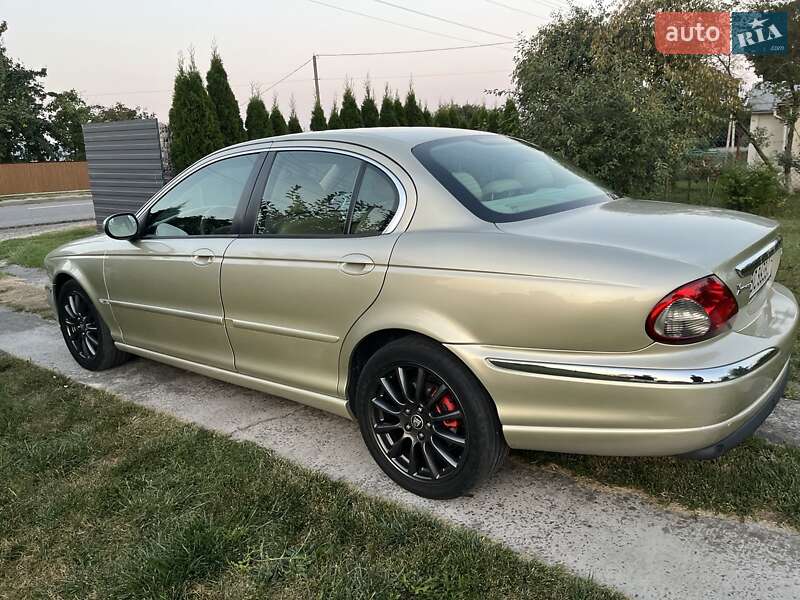Седан Jaguar X-Type 2007 в Радехові
