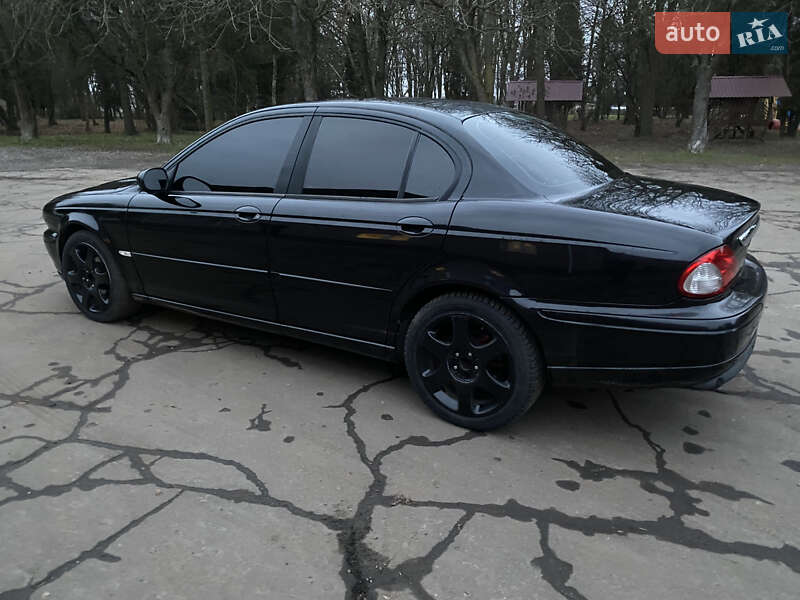 Седан Jaguar X-Type 2006 в Дубно