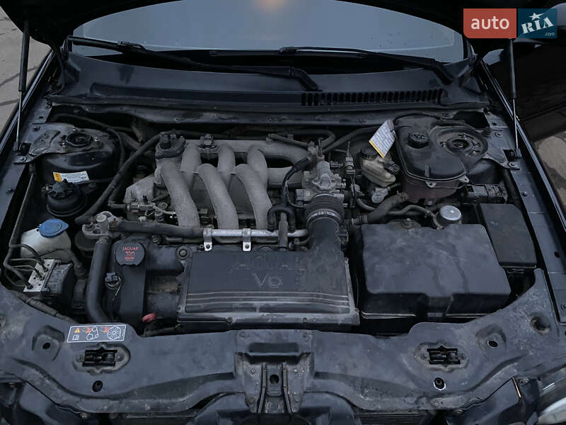 Седан Jaguar X-Type 2006 в Дубно