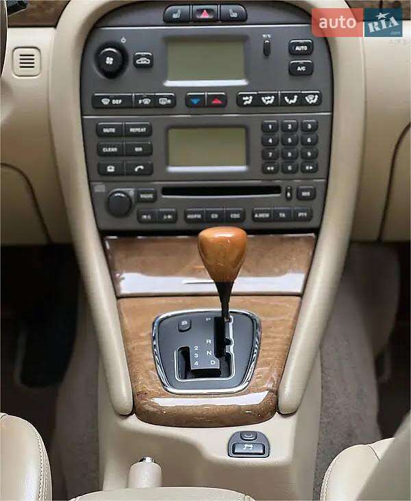 Седан Jaguar X-Type 2006 в Смеле