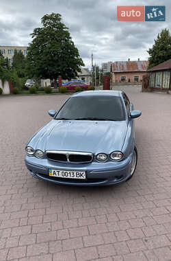 Седан Jaguar X-Type 2004 в Стрые