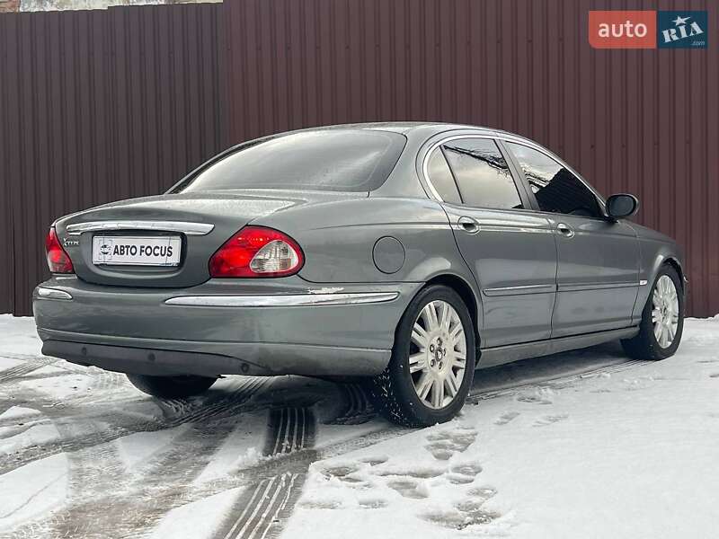 Седан Jaguar X-Type 2005 в Киеве