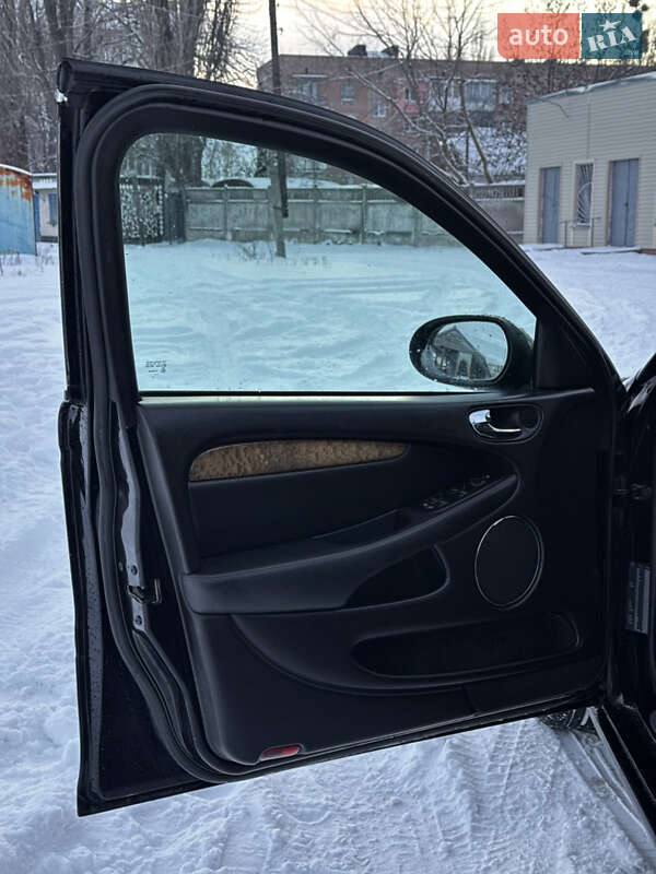 Седан Jaguar X-Type 2006 в Казатине