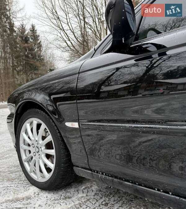 Седан Jaguar X-Type 2004 в Дрогобыче